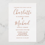 Elegante Signatur-Script Hochzeit-Rose Folieneinladung<br><div class="desc">Mit echter Goldfolie und charakteristischen Stilnamen kann diese elegante Hochzeitseinladung mit Ihren Informationen in schicken Schriften personalisiert werden. Entwickelt von Thisisnotme©</div>