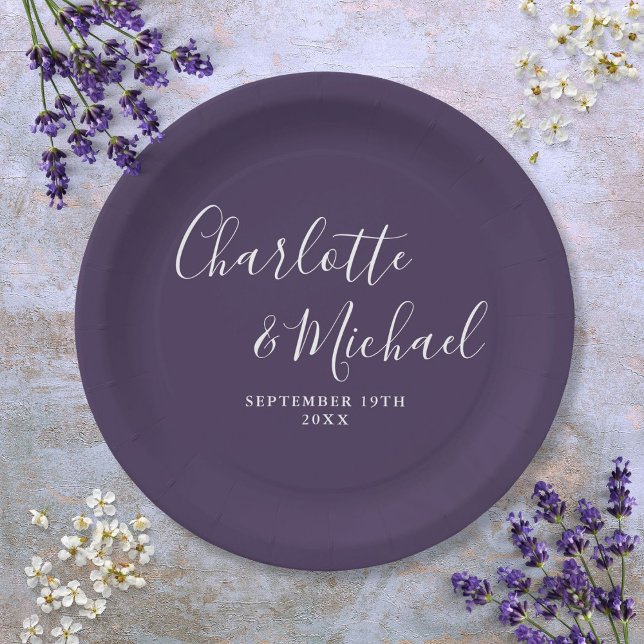Elegante Signature Script Lila Hochzeit Pappteller (Elegant Signature Script Purple Wedding Paper Plates)