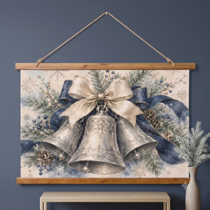 Elegante silberne Weihnachtsglocken Aquarell Wandteppich Mit Holzrahmen