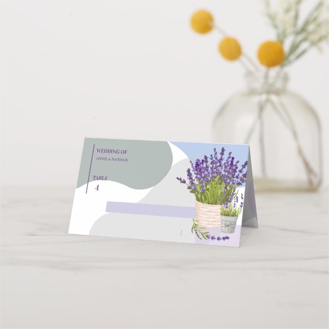 Elegante Simple Niedlich Lavender Floral Bloom Wed Platzkarte (Vorderseite)