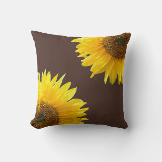 Elegante Sonnenblumen auf Braun Kissen