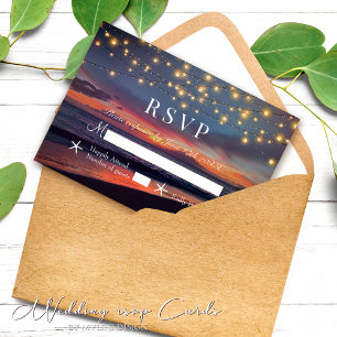 Elegante Sonnenuntergang Beach String Lights Somme RSVP Karte