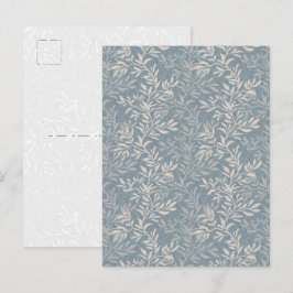 Elegante staubblaue botanische Blattreben-Kunst Postkarte