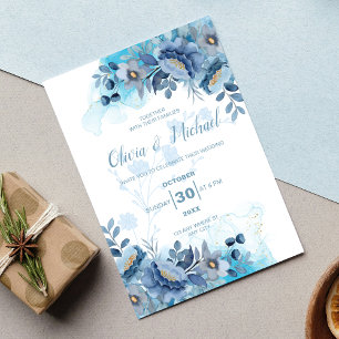 Elegante staubblaue Chinoiserie-Blumenhochzeit Einladung