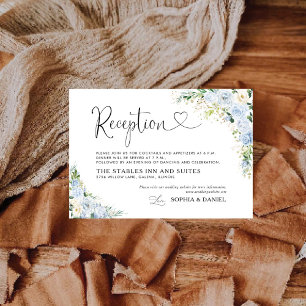 Elegante staubblaue Floral Hochzeitsempfangskarte Begleitkarte