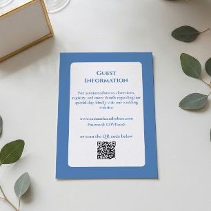 Elegante staubblaue florale Line-Art-QR-Code-Hochz Begleitkarte