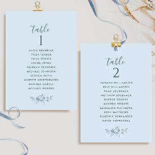 Elegante staubblaue Sitzplan-Karten mit Gästenname
