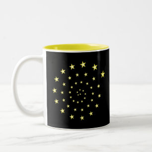Elegante Sterne Spirale auf Schwarz & Monogramm Zweifarbige Tasse