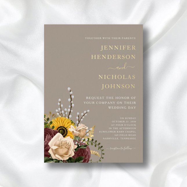 Elegante Taupe Floral Wedding Gold Folieneinladung (Von Creator hochgeladen)