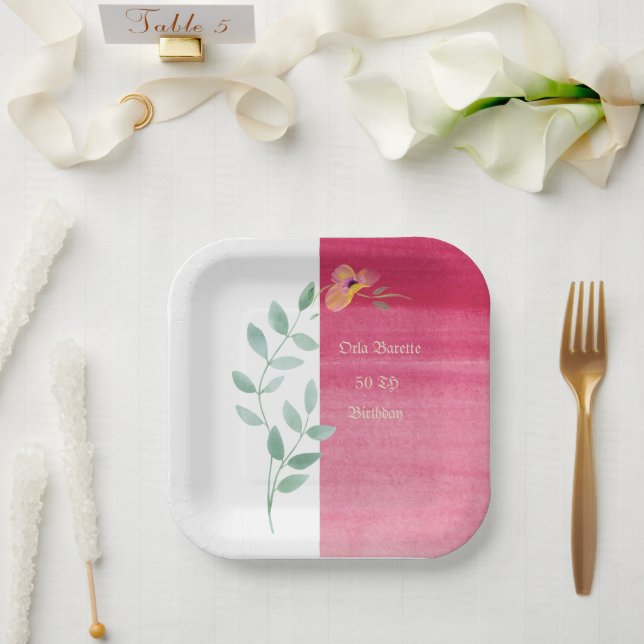 Elegante Teller aus rosafarbenem Blumenpapier (Hochzeit)