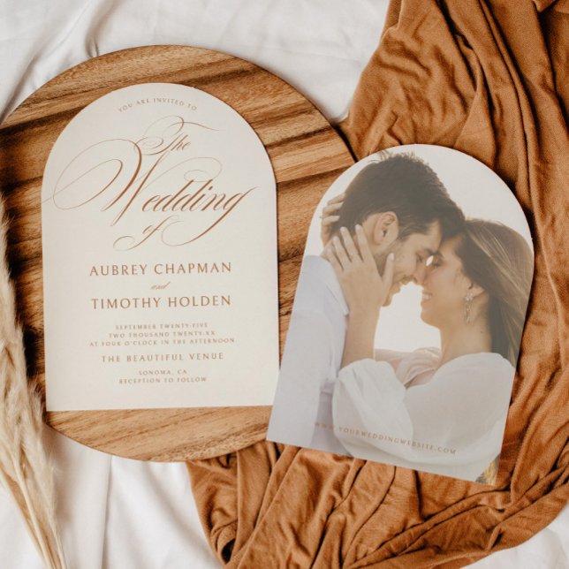 Elegante Terracotta Calligraphy Arch Wedding Einladung (Von Creator hochgeladen)