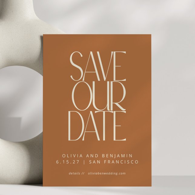 Elegante Terracotta Mitte Jahrhundert Moderne Typo Save The Date (Von Creator hochgeladen)