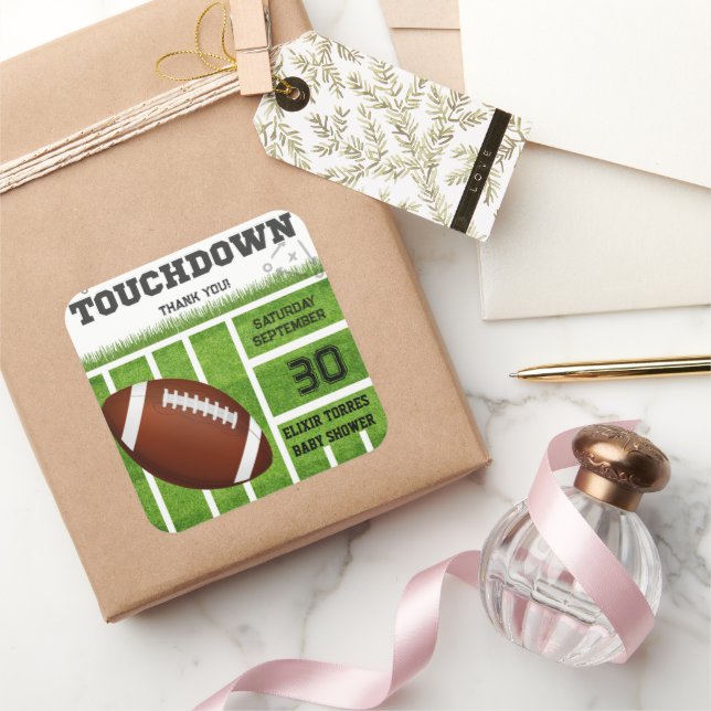 Elegante Touchdown Football Baby Shower Quadratischer Aufkleber (Schenken)