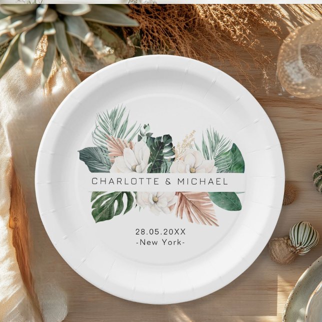 Elegante, tropische Hochzeit mit üppiger Vegetatio Pappteller (Elegant, tropical, leafy wedding paper plates with your name and date.)