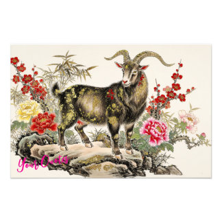 Elegante Tuschwasch-Ziege mit floraler asiatischer Fotodruck