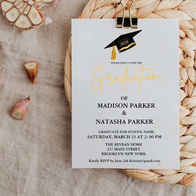 Elegante Twin Gold Calligraphy Graduation Party Einladung (Von Creator hochgeladen)