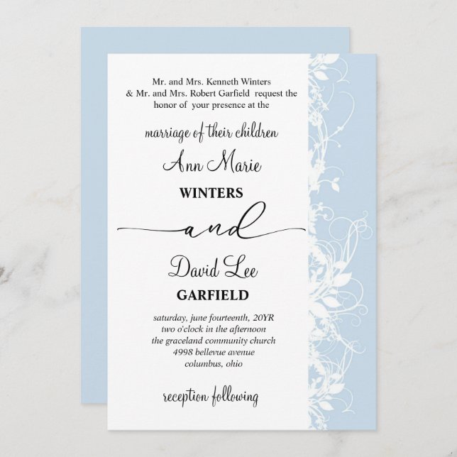 Elegante und moderne White Floral Script Hochzeit Einladung (Vorne/Hinten)