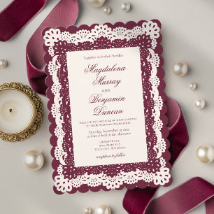 Elegante Vintage-Hochzeit mit burgunderroter und c Einladung