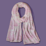 Elegante Vintage Rosa Toile de jouy Schal<br><div class="desc">Vintage Retro rosa toile de jouy Scarf. Genießen Sie den Schrank mit der zeitlosen Eleganz von toile de jouy Vintagen Designs, inspiriert durch die exquisiten Motive der französischen heiß rosa Szenen. Diese ausgeklügelten Toile-Drucke sind im Augenblick ein Alltagswut, schöne Designs, die natürliche Schönheit und Charme bringen. Dieser modische Schal verbindet...</div>