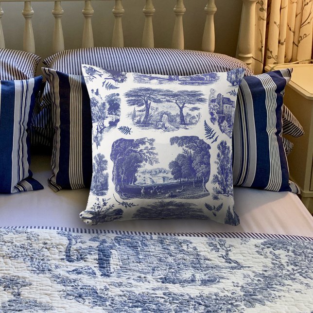 Elegante Vintage Villa dei Cedri Kissen (https://pixabay.com/photos/bed-cushions-bedroom-pillows-hotel-4596677/)