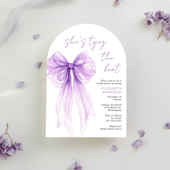 Elegante violette Wasserfarbe-Bogen-Hochzeitsshowe Einladung (Elegant Purple Bow Watercolor Arch Bridal Shower Invitation)