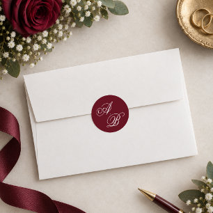 Elegante, volle, tiefe Burgunder-Monogramm-Schrift Runder Aufkleber