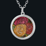 Elegante, warme, rot-orange-gelbe Rose Versilberte Kette<br><div class="desc">Diese elegante, warme, gemalte, rote, orange und gelbe Rose ist perfekt für den Liebhaber der Rose. So warm und schön. Rose sind seit Jahrhunderten für ihre zarte Schönheit und ihr duftendes Aroma geschätzt. Sie sind ein Symbol für Liebe, Freundschaft und Wertschätzung und werden oft als Geschenk gegeben, um Bewunderung und...</div>