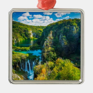 Elegante Wasserfallszene, Kroatien Ornament Aus Metall