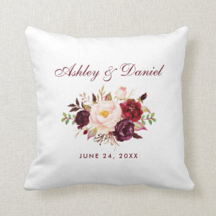 Elegante Wasserfarbe Burgunder Florale Hochzeit Kissen