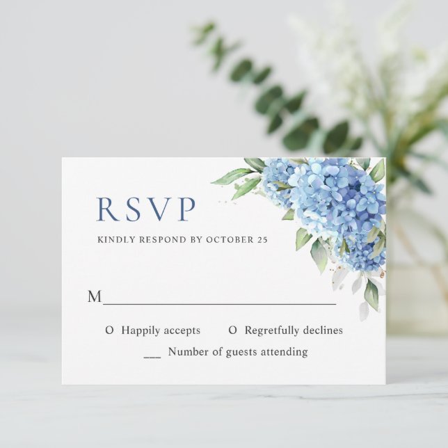Elegante Watercolor Blue Hydrangea Blumenhochzeit RSVP Karte (Stehend Vorderseite)