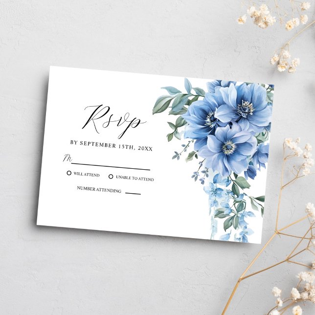 Elegante Watercolor Floral Dusty Blue Wedding RSVP Karte (Elegant Watercolor Floral Dusty Blue Wedding RSVP Card)