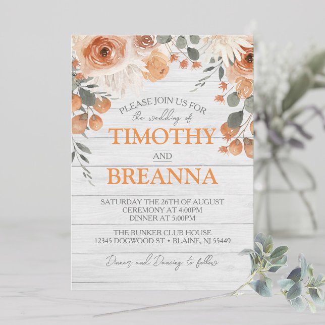 Elegante Watercolor Floral & Wood Wedding Einladung (Watercolor flowers & foliage in neutral and earthy colors on top of a grey wood wedding invitation)