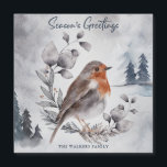 Elegante Watercolor Winter Robin Bird Magnetkarte<br><div class="desc">Watercolor Winter American Robin Holiday Card. Das Design zeichnet sich durch blaugraue Aquarellfarben-Winterlandschaft von Weihnachtsbäumen,  Bergen,  American Robin mit Heiligbeeren aus. Elegante weiche Hintergrundtextur. Personalisieren Sie es mit Ihrem Familiennamen. Für weitere Anpassungen,  kontaktieren Sie mich bitte unter kbasandra@gmail.com.</div>