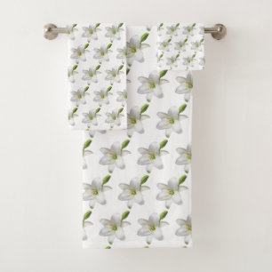 Elegante weiße Blumen auf weißem Hintergrund Badhandtuch Set