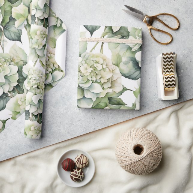 Elegante weiße, grüne Hydrangeas mit Blumen Geschenkpapier (Kunsthandwerk)
