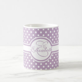 Elegante weiße Polka-Punkte auf Lila Monogramm Kaffeetasse