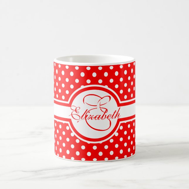 Elegante weiße Polka Punkte auf rotem Monogramm Kaffeetasse (Mittel)
