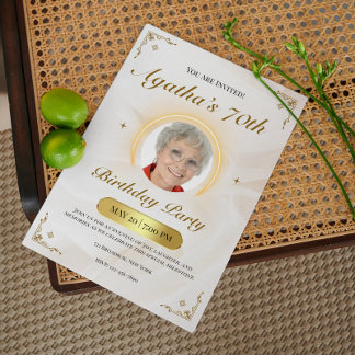 Elegante weiße und goldene klassische Geburtstagsf Einladung