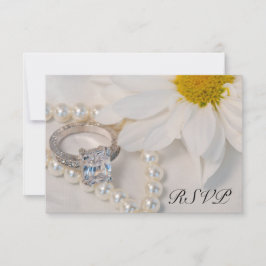 Elegante White Daisy Wedding RSVP Response Card