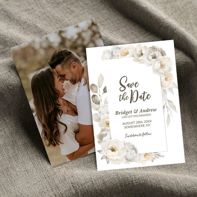 Elegante White Floral Wedding Save The Date (Von Creator hochgeladen)