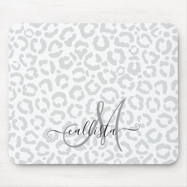 Elegante White Gray Leopard Cheetah Animal Print Mousepad (Vorne)