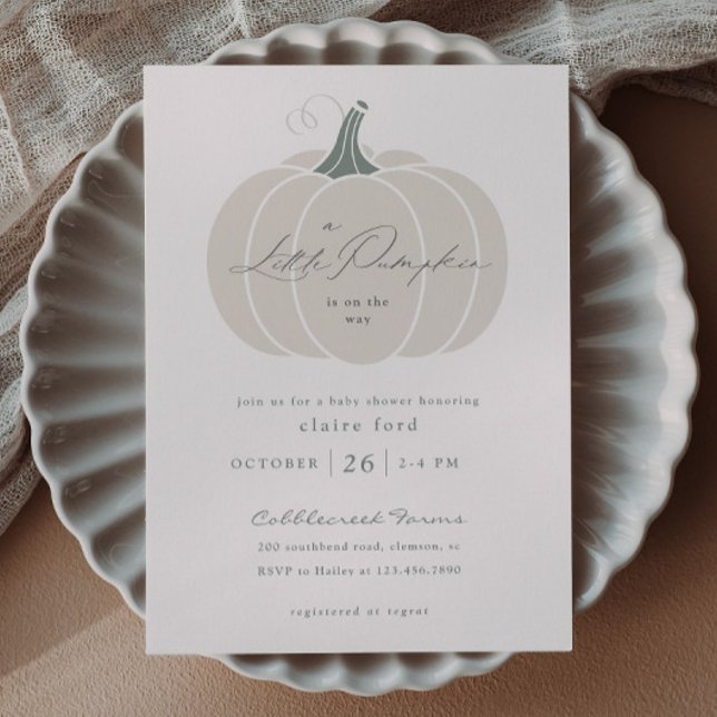 Elegante White Little Pumpkin Fall Baby Dusche Einladung (Elegant white pumpkin fall winter baby shower invitations.)