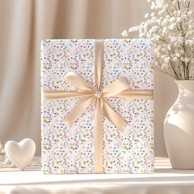 Elegante Wildblume Butterfly Garden Geschenkpapier (Von Creator hochgeladen)