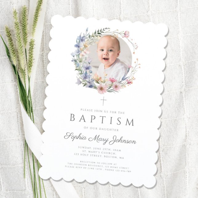 Elegante Wildblumen Girl Baptism Foto Einladung (Elegant Floral Wildflowers Girl Baptism Photo Invitation)