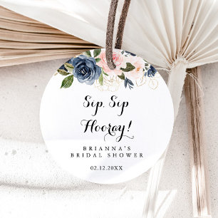 Elegante Winter Floral Sip Sip Hooray Brautparty Runder Aufkleber