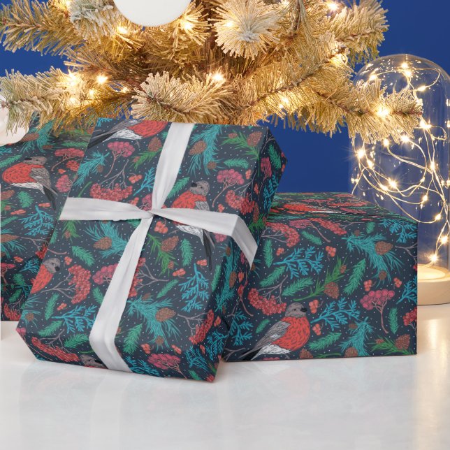 Elegante Winter Holiday Pine Boughs & Robins Geschenkpapier (Feiertage)