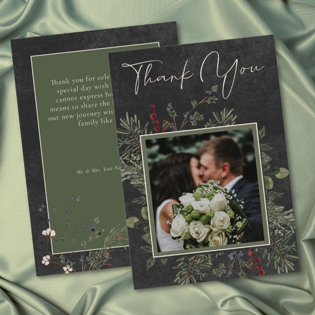 Elegante Winterbeeren und schwarze Kiefern-Hochzei Dankeskarte (Elegant Winter Berries & Pine Black Wedding Thank You Card)