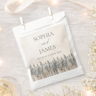Elegante Winterlandschaft mit schneebedeckten Kief Geschenktütchen