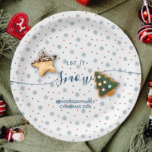 Elegante Winterschneeflocken Pappteller (Let it snow custom Christmas plate with snowflakes and personalized text.)