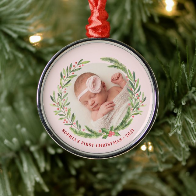 Elegante Wreath First Christmas Foto Pink Ornament Aus Metall (Baum)